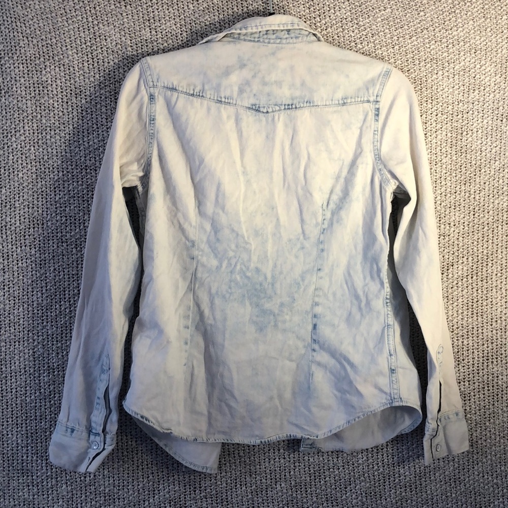 Gap Denim Button Down - Bleach Wash - Picture 5 of 7